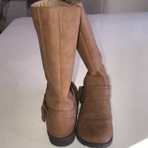Brown boots